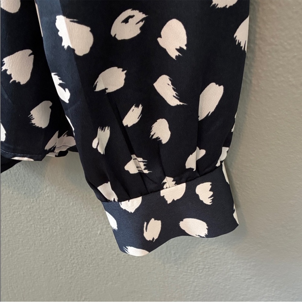 J. Crew Long Sleeve Ruffle Front Navy and White Brushstroke Print Blouse Large - Picture 6 of 10